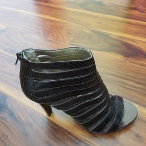 Banana Republic Womens Brown Booties Size 7.5